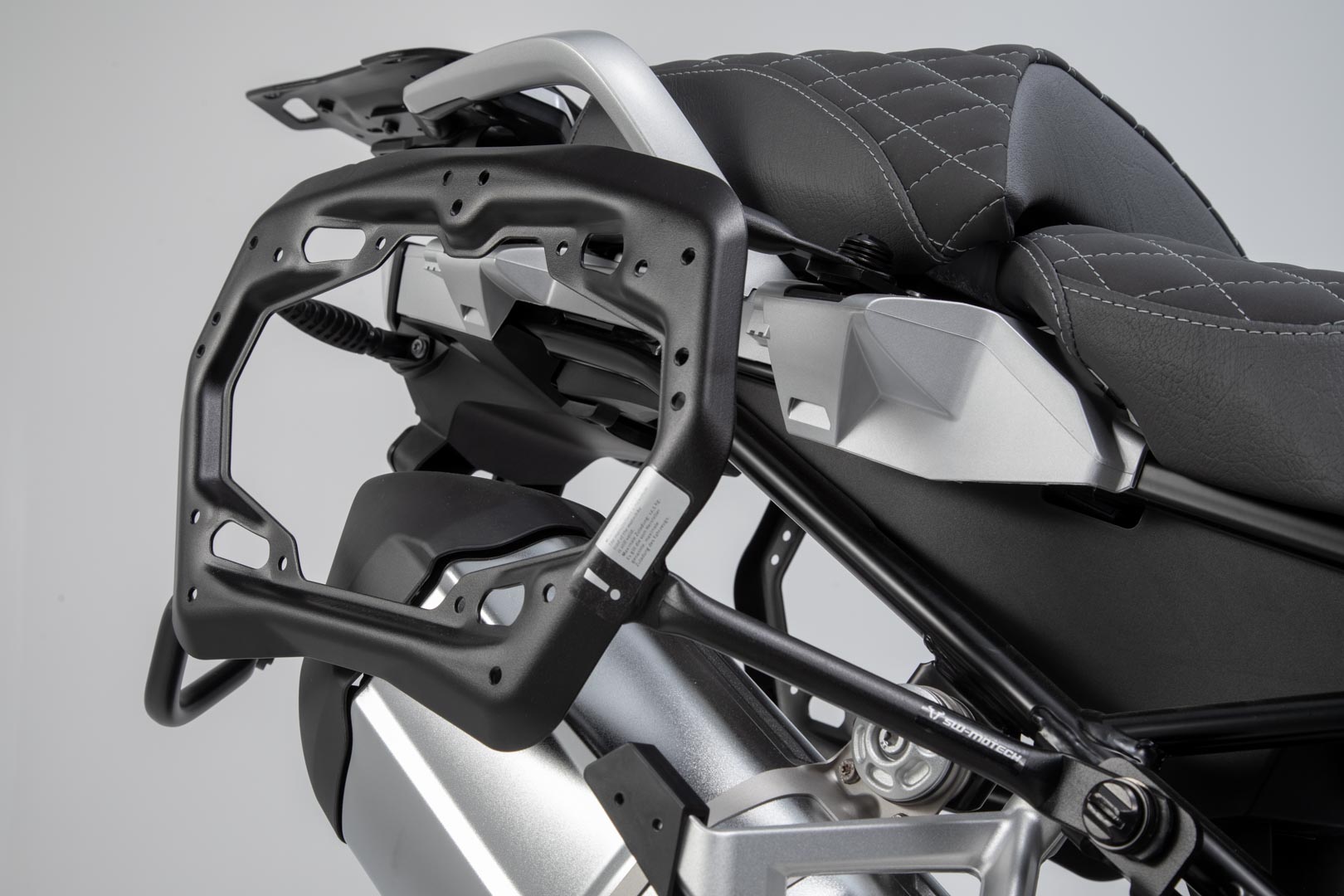 Podpěry pod boční kufry SW-MOTECH PRO SIDE CARRIERS  pro BMW R 1250 GS 2018-2021