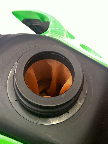 Vložka do nádrže motocyklu TWIN AIR FUEL FILTER pro KTM Freeride 350 rok 2013-2017