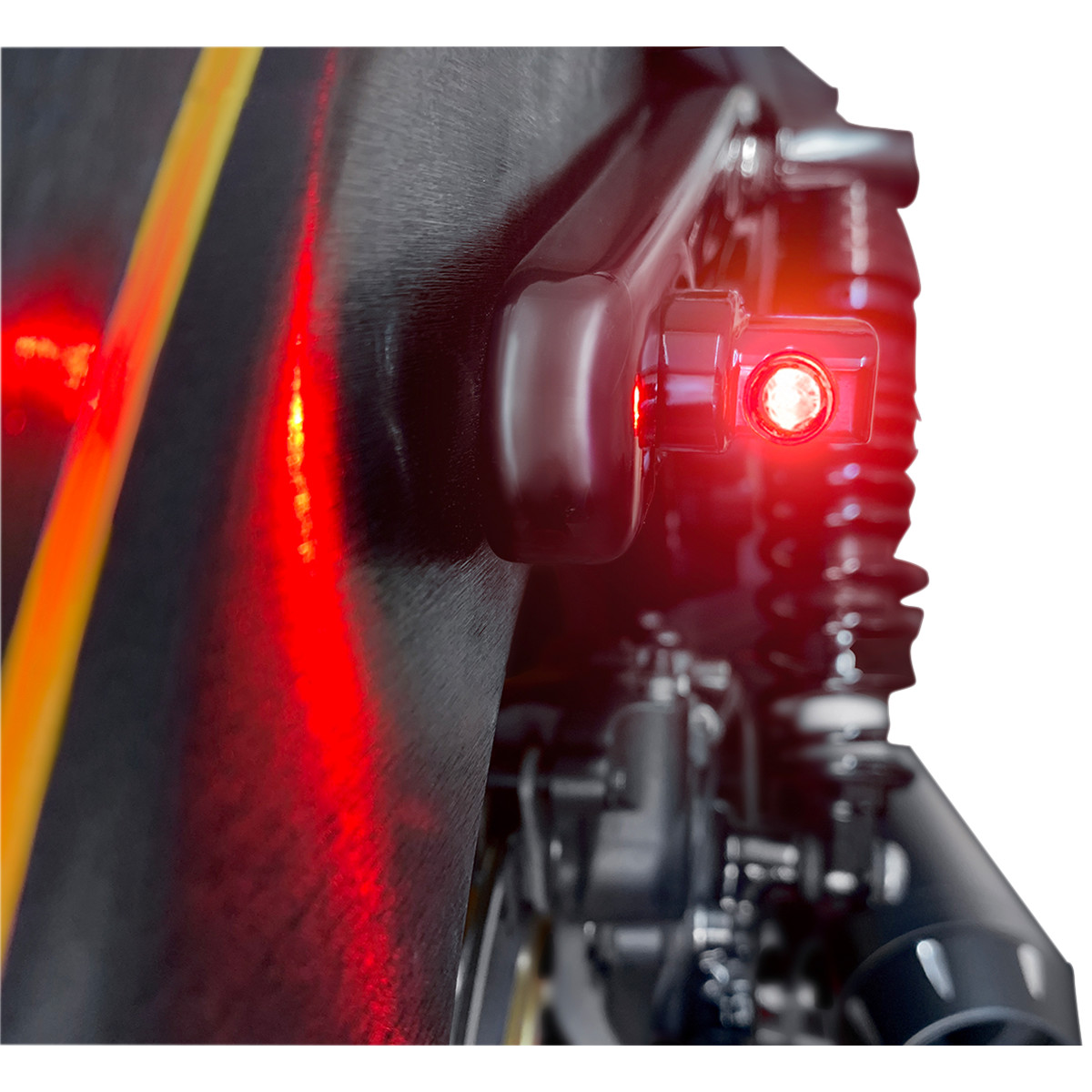 Zadní světlo / brzdové světlo / blinkr motocyklu HEINZ BIKES MODEL 3V1 pro HARLEY DAVIDSON modely 1993-2020 , chromová, pár 