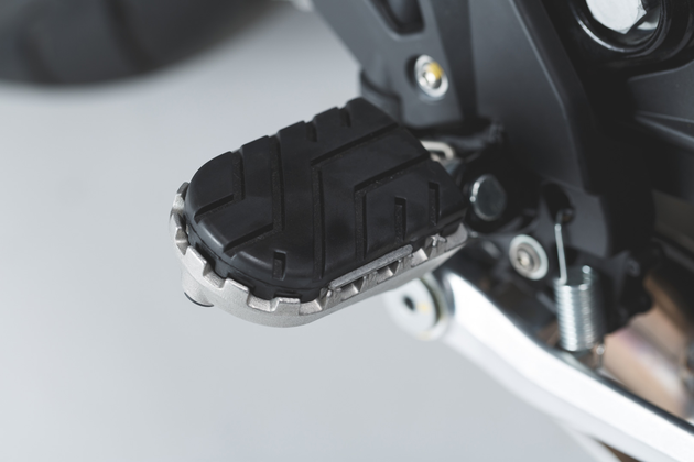 Sada stupaček motocyklu SW MOTECH ION FOOTREST KITS pro TRIUMPH Tiger 1200 2011-2020