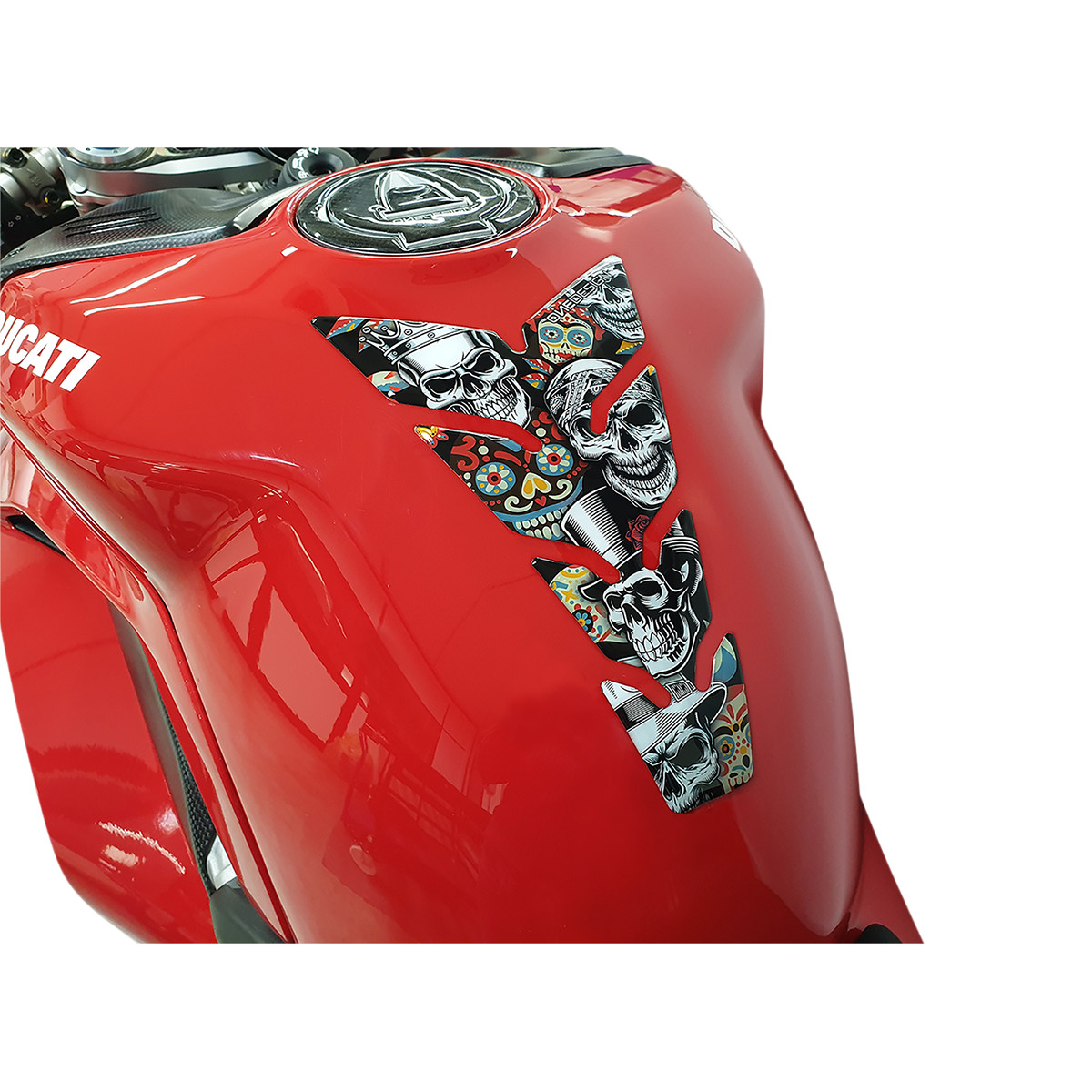 Samolepka - tank pad na nádrž motocyklu ONEDESIGN UNIVERSAL TANK PAD MAX SKULL S2 rozměr 223 mm x 134 mm