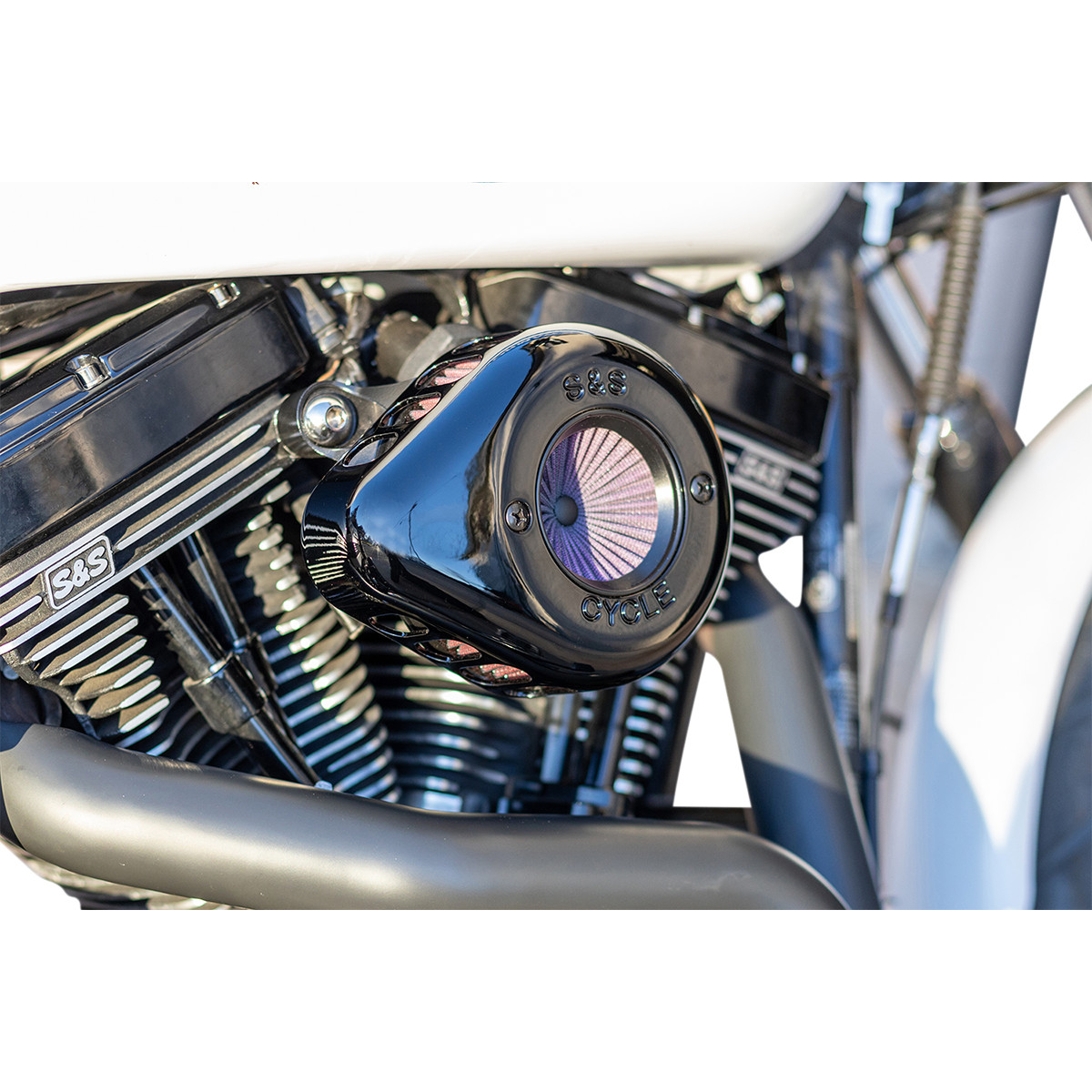 Kit sání S&S CYCLE STEALTH AIR STINGER KIT pro HARLEY DAVIDSON M8 rok 2017 a víš viz popis, černá lesklá