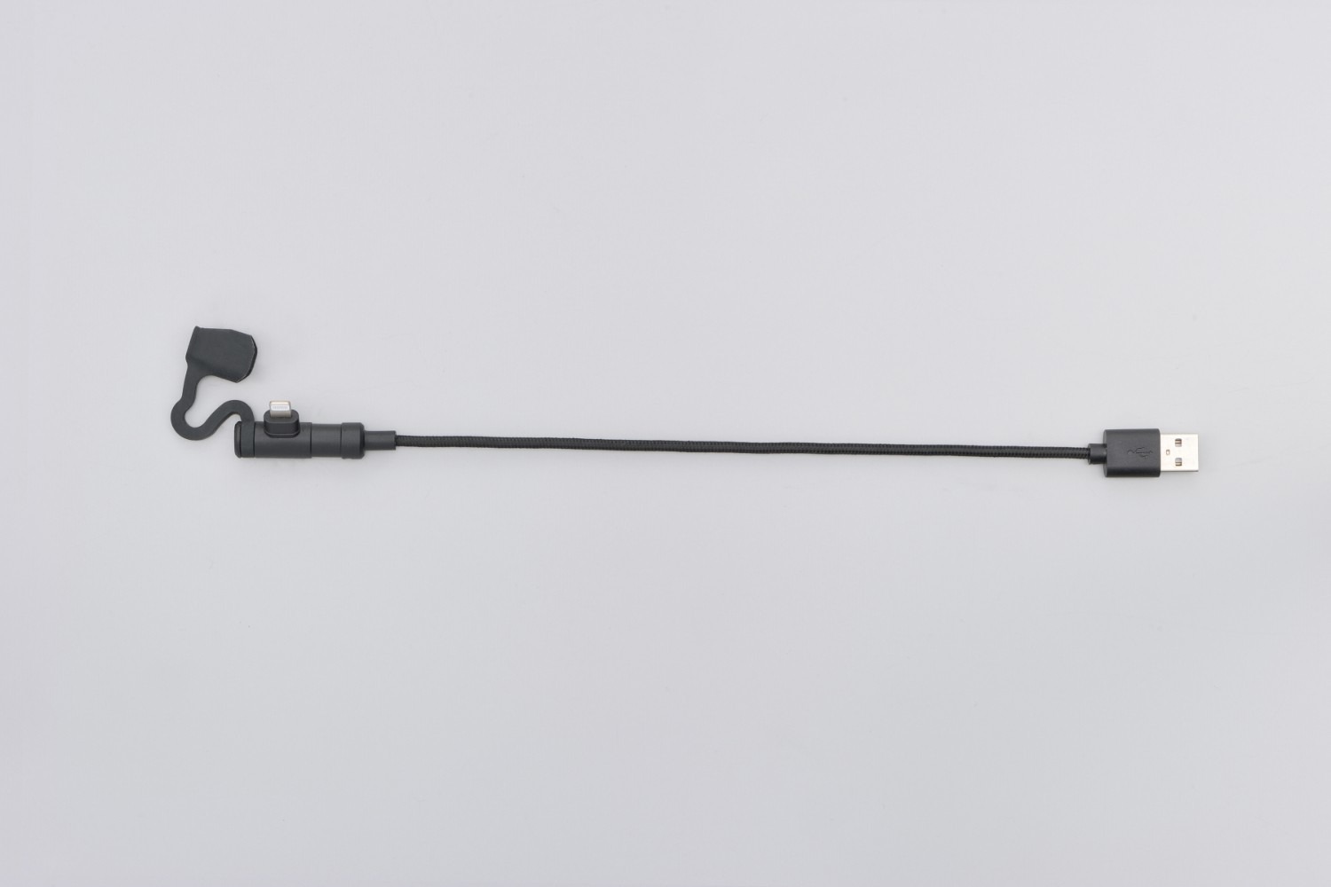 Kabel typ USB-A  LIGHTNING DAYTONA CHARING CABLE 18 W (5 V/3 A, 9 V/2 A, 12 V/1,5 A), délka 20 cm 