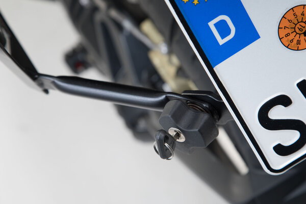 Sada 2 kusů zámků a 2 kusů klíčů pro boční nosiče SW-MOTECH PRO CARRIER ACCESORIES ANTI-THEFT PROTECTION