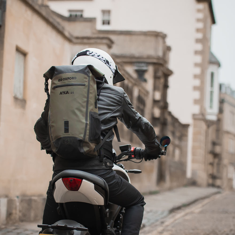 Vodotěsný batoh OXFORD AQUA B-25 OL456 černá, objem 25l