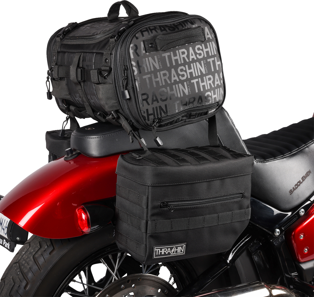 Motocyklové textilní podsedadlové brašny THRASHIN SUPPLY CO ESSENTIAL SADDLEBAG V3 objem 10 litrů, pár