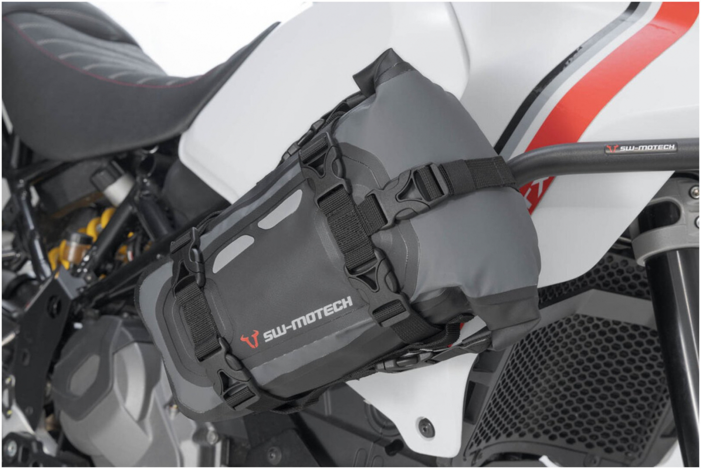 Vodotěsná nepromokavá taška / vak / brašna SW-MOTECH Drybag 80 tail bag šedá/černá, objem 8 litrů  