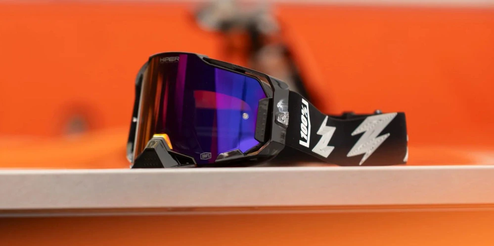 Motokrosové brýle 100% ARMEGA CRENSHAW HIPER 50003-00020 - zrcadlové fialové sklo hiper 