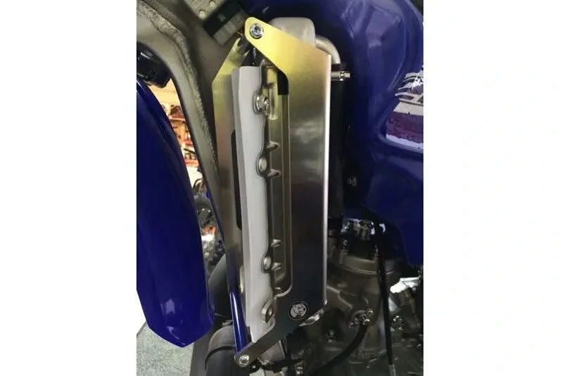 Výztuhy chladičů motocyklu AXP RACING RADIATOR BRACES pro YAMAHA YZ 125 rok 2002-2021