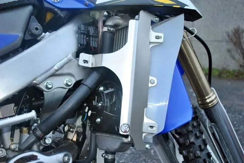 Výztuhy chladičů motocyklu AXP RACING RADIATOR BRACES pro YAMAHA WR 450 F rok 2016-2020