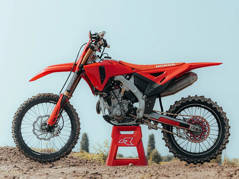 Kompletní sada plastů RTECH pro motocykl HONDA CRF 250 R / 250 RX rok 2025-2026 
