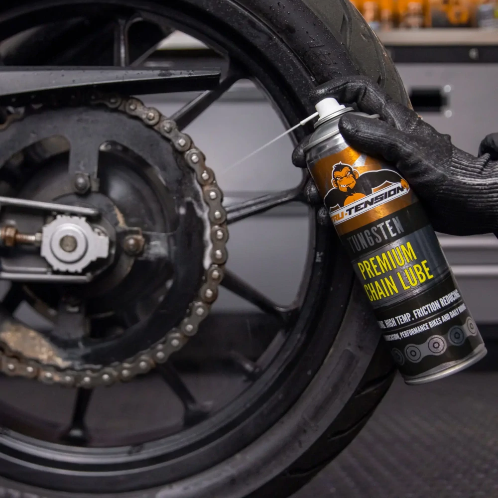 Prémiové mazivo na motocyklový řetěz TRU TENSION TUNGSTEN PREMIUM CHAIN LUBE M028 balení 500 ml 