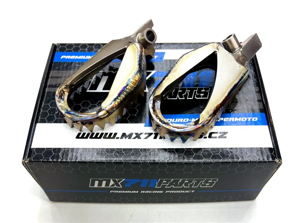 Motocyklové nerezové stupačky MX711 PEGS NERO pro FANTIC XEF 250 rok 2025