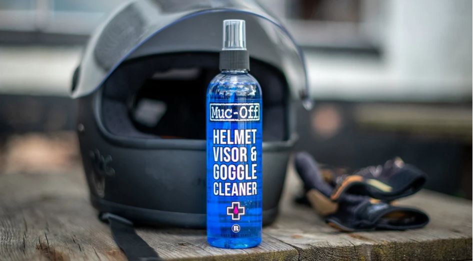 Čistič na přilby a hledí  MUC-OFF HELMET & VISOR CLEANER 219 - obsah 250 ml