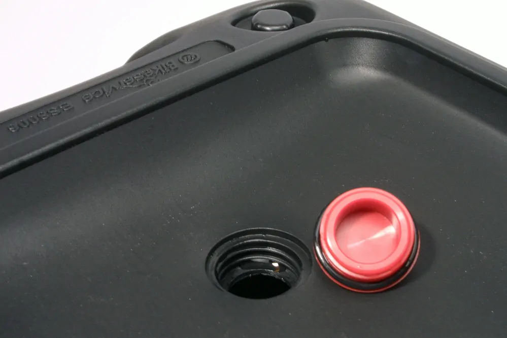 NÁDRŽ NA VYPOUŠTĚNÍ OLEJE (PLAST, 4 LITRŮ OBJEM) BIKESERVICE
