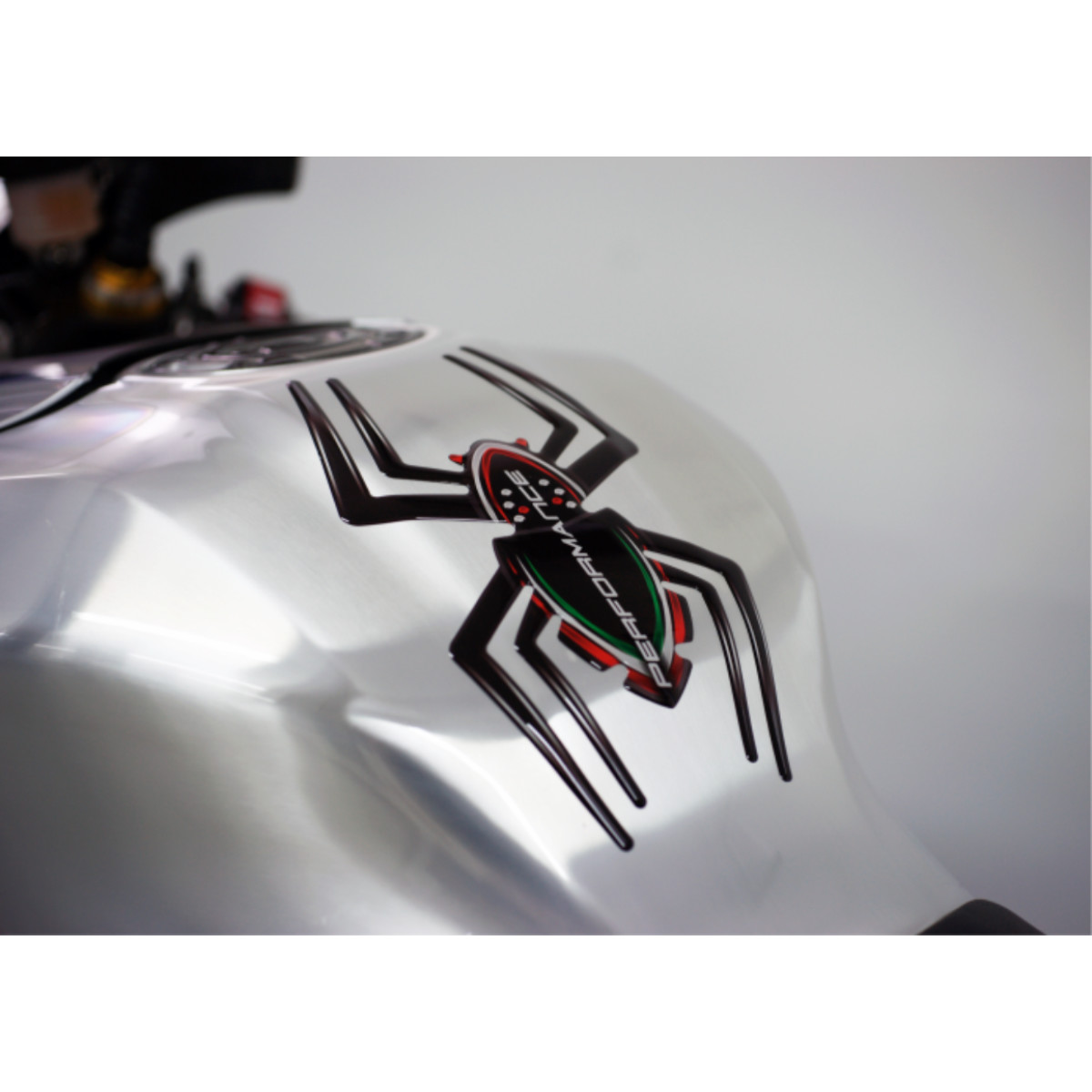 Samolepka - tank pad na nádrž motocyklu ONEDESIGN TANKPAD SPIDER/PAVOUK rozměr 125,3mm x 219,5 mm