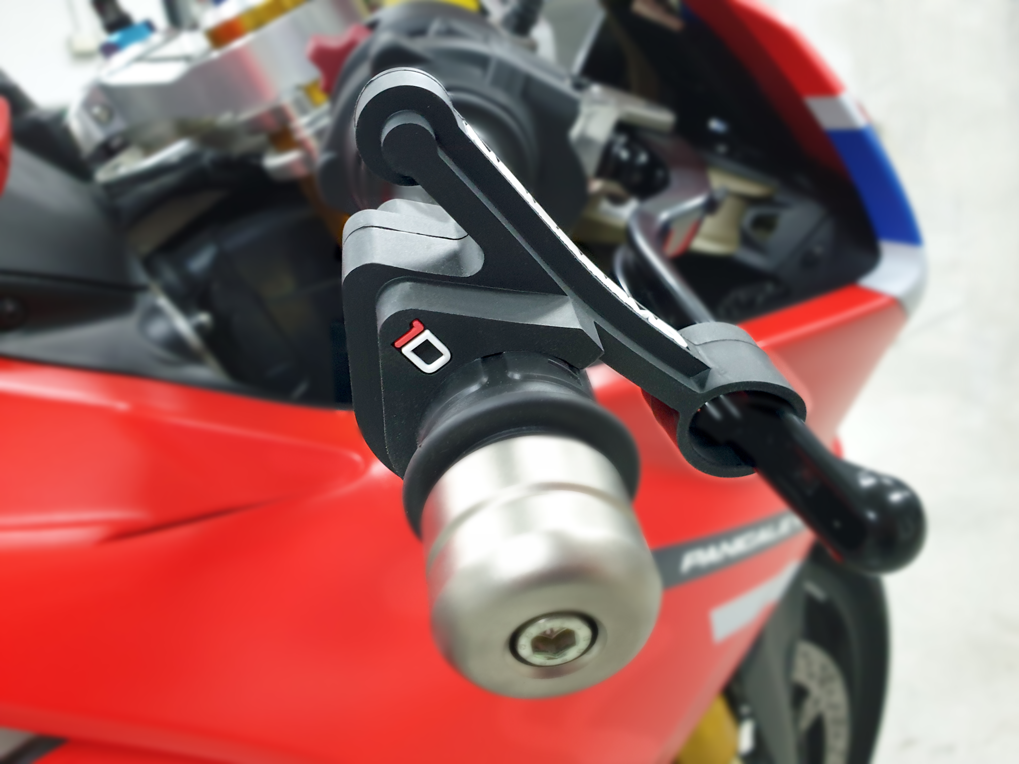 Blokátor přední brzdové páčky motocyklu ONEDESIGN FRONT BRAKE LEVER BLOCKER 