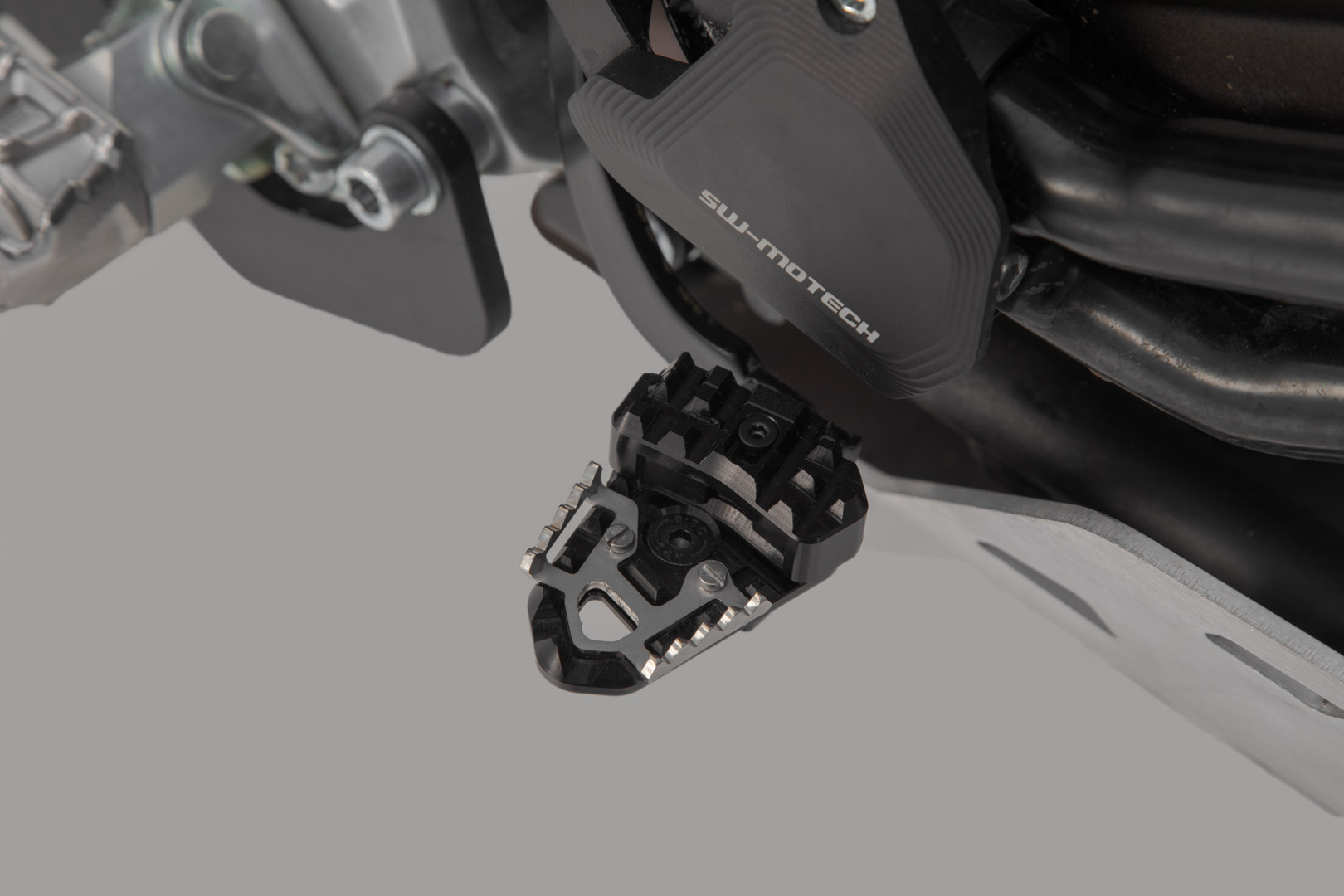 Prodloužení brzdového pedálu motocyklu SW MOTECH pro TRIUMPH YAMAHA Tenere 700 2019-2021