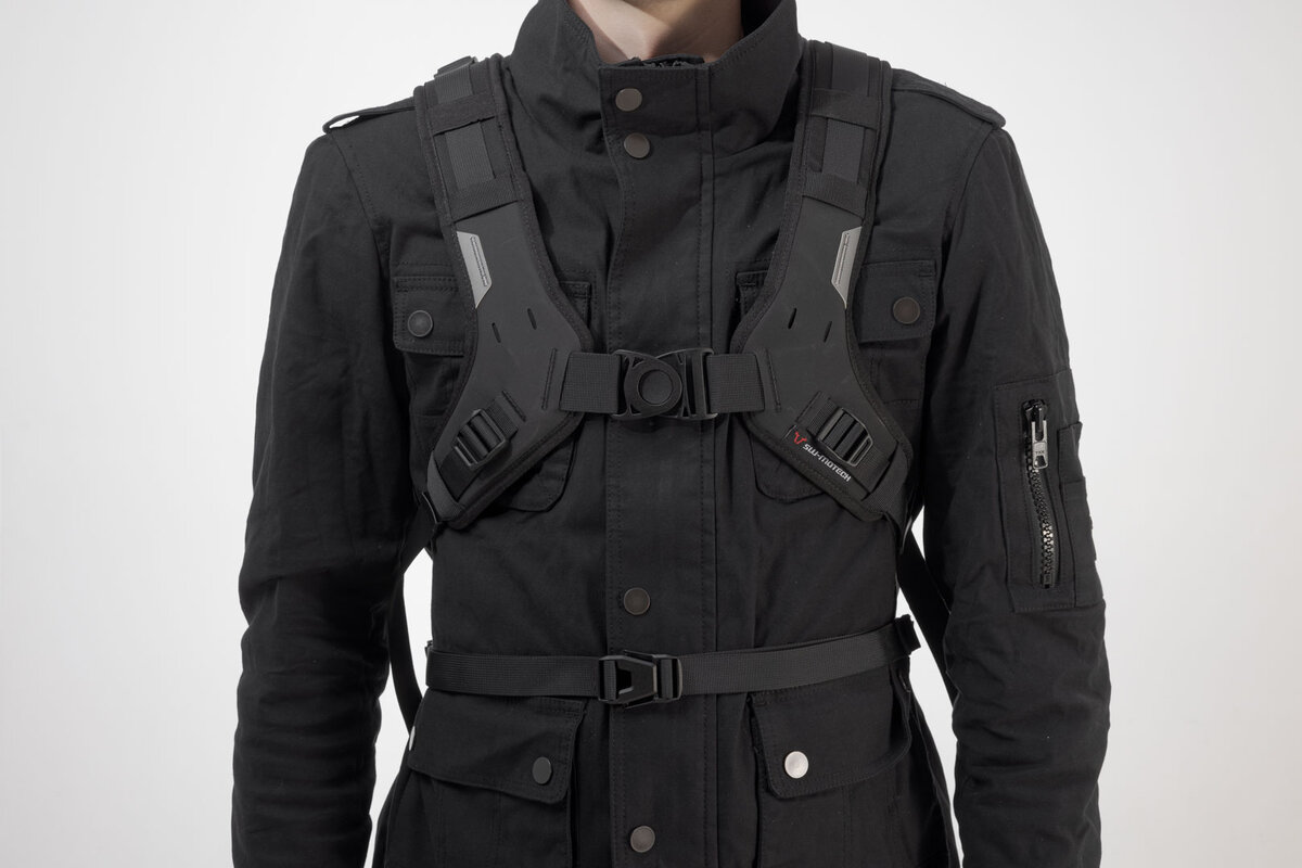 Textilní batoh SW-MOTECH BACKPACK PRO COSMO černý, objem 17 litrů 