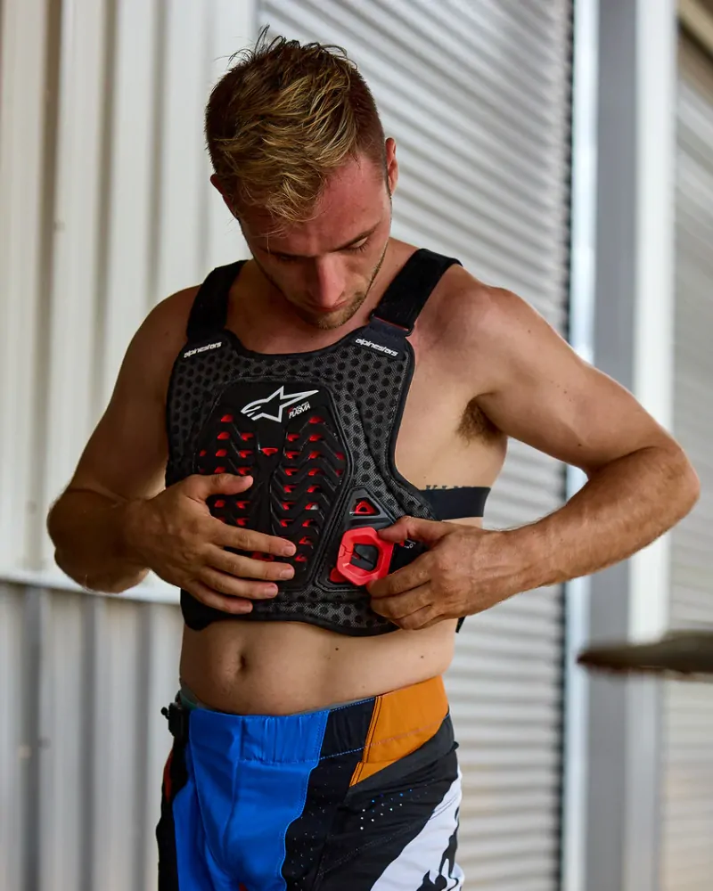 Hrudní / zádový chránič / chránič těla  ALPINESTARS A-5 PLASMA CHEST PROTECTOR černá/ červená velikost XL/XXL