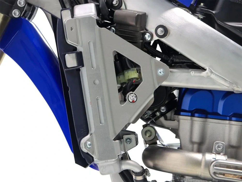 Výztuhy chladičů motocyklu AXP RACING RADIATOR BRACES pro YAMAHA YZ 450 F rok 2023-2025