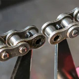 Stahovací kleště na řetěz BIKESERVICE DRIVE CHAIN PULLER BS1164 pro řetězy velikostí 428, 520, 525, 528, 530  