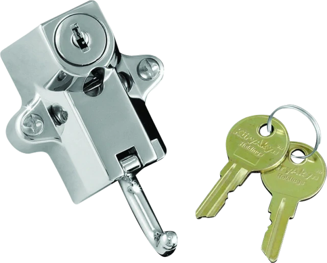 Zámek na motocyklovou přilbu KURYAKYN UNIVERSAL HELMET LOCK KUR4220 barva chromová, rozsah uchycení: 22,2–31,8 mm (7/8" – 1 1/4")  
