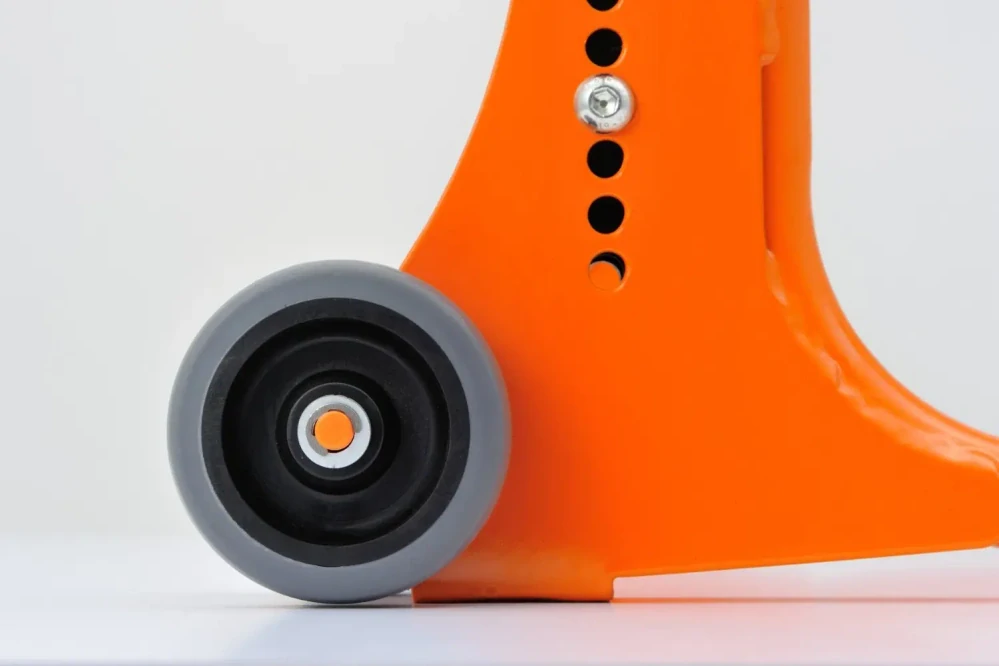 Nastavitelný motocyklový zadní stojan DAYTONA ADJUSTABLE REAR STAND 27934 barva oranžová/černá, nosnost stojanu 200 kg