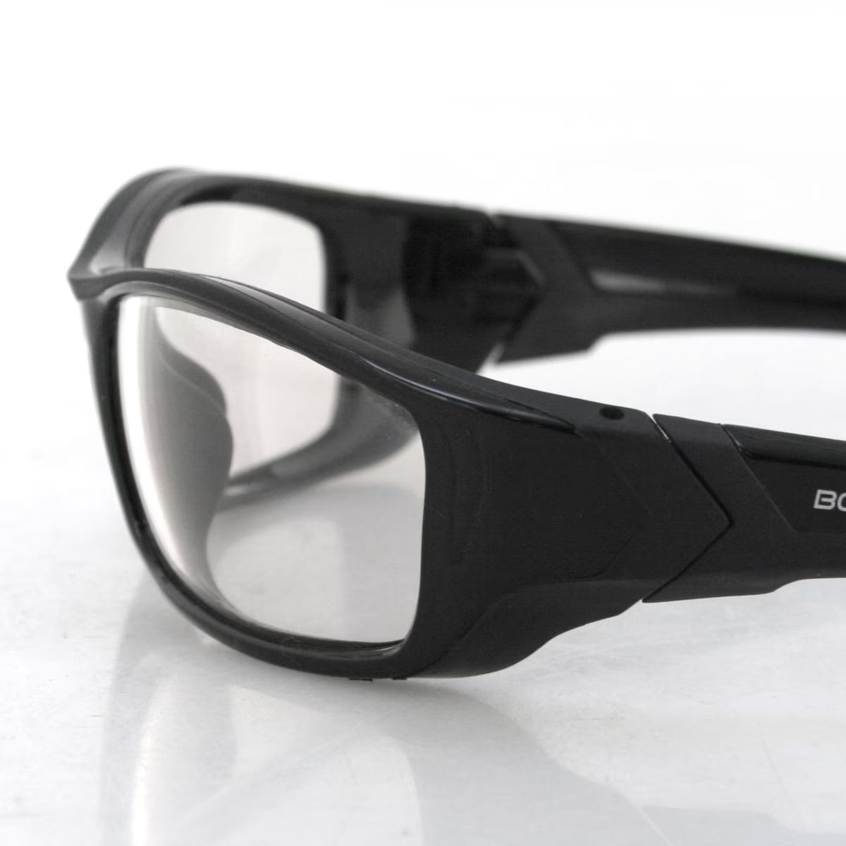 a Photochromatické - samozatmavovací sluneční brýle BOBSTER HOOLIGAN černý lesklý rám, photochromatické čočky V.L.T. 85-26%