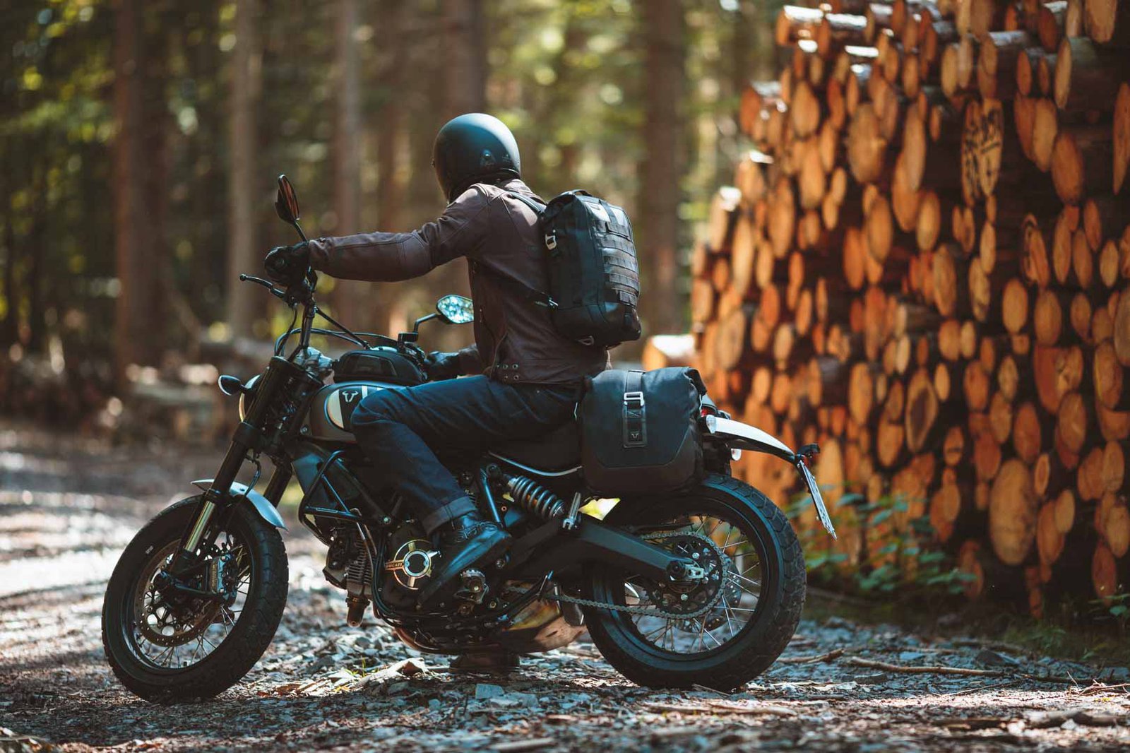 Textilní batoh - brašna na motocykl SW MOTECH LEGEND GEAR TAILBAG LR1 šedá/černá, kapacita 17,5 litru