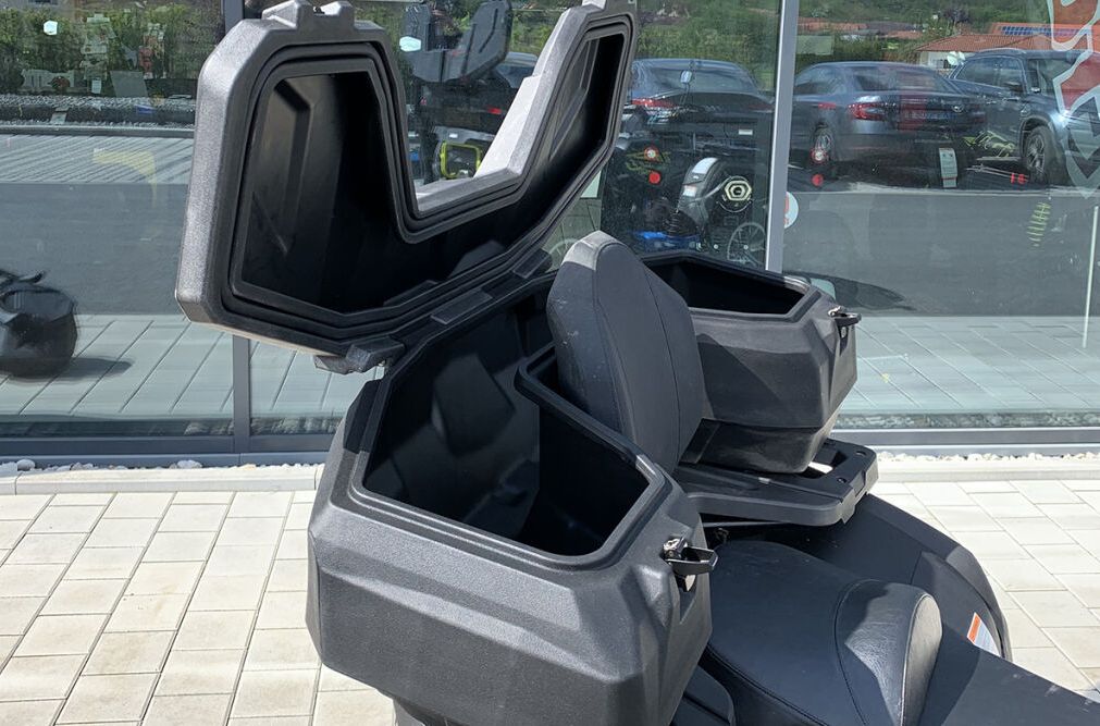 Prostorný zadní box na čtyřkolku SHARK Accessories ATV CARGO BOX AX112 černý