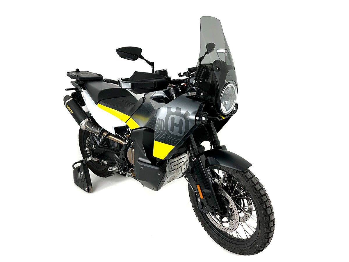 Plexi motocyklu WRS verze CAPONORD pro HUSQVARNA NORDEN 901 ABS rok 2022-2023 barva čirá, výška plexi 40 cm 