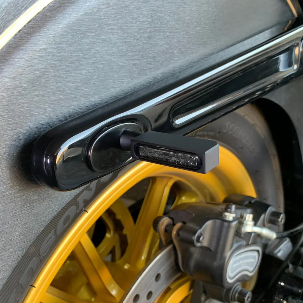 Led zadní světlo,blinkr, brzdové světlo HEINZ BIKES LED 3-in-1 TURNSIGNAL BLOKK 3IN1, barva chromová, 1 kus