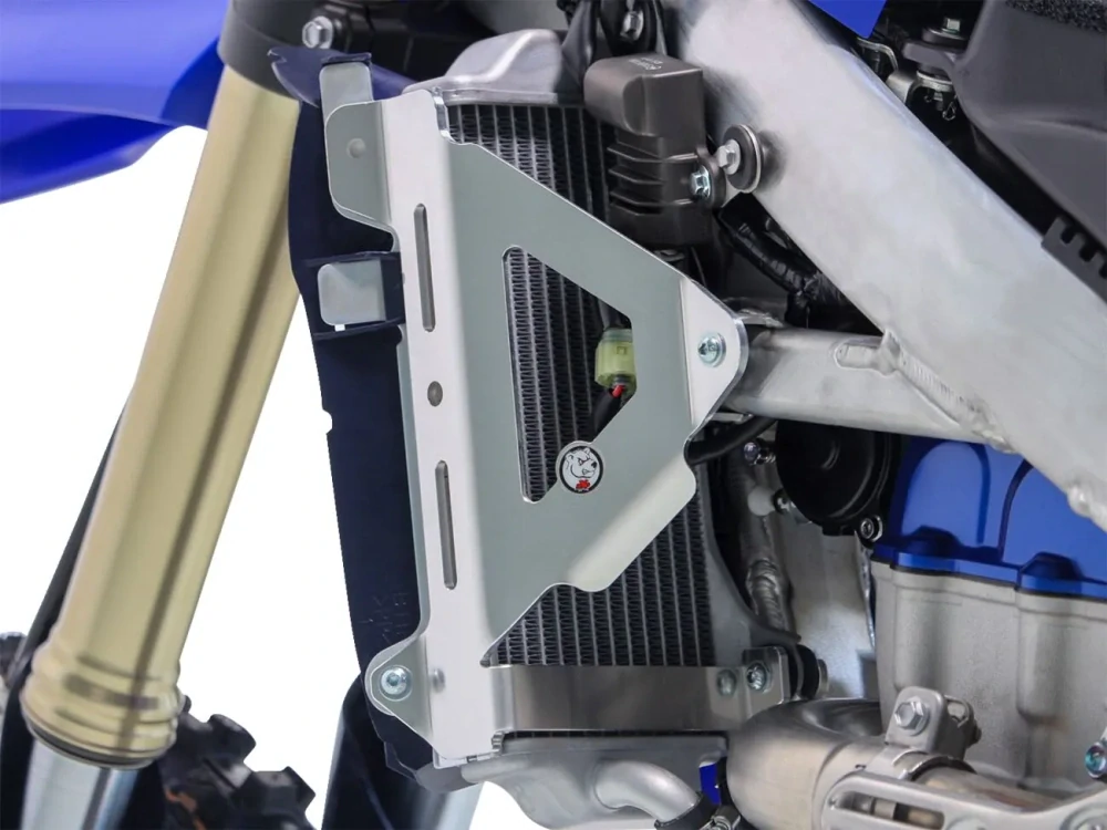 Výztuhy chladičů motocyklu AXP RACING RADIATOR BRACES pro YAMAHA YZ 450 F rok 2023-2025