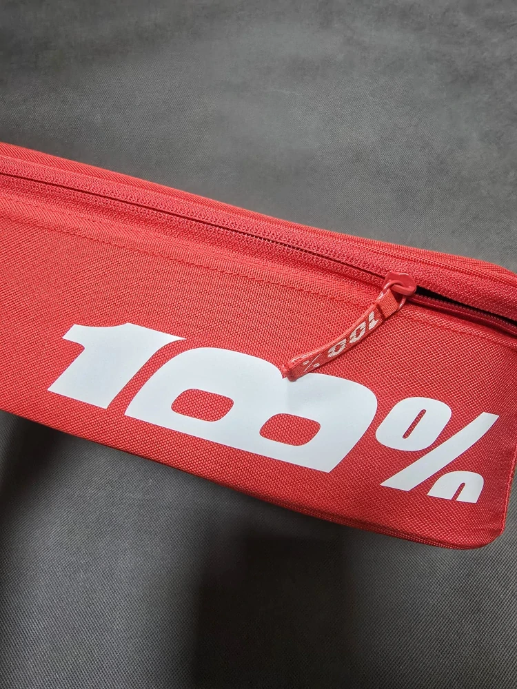 a Limitovaná edice - taška na přepravu motokrosových brýlí a doplňků 100% GOGGLE CASE JETT LAWRENCE