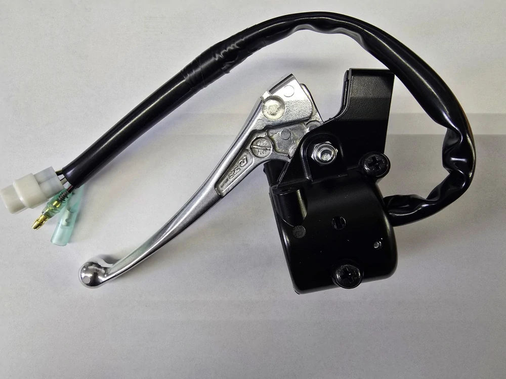 a Originální díl YAMAHA - pravý přepínač pro YAMAHA PW 50 originální číslo 5PG-82920-01 LEVER HOLDER ASSY (RIGHT)