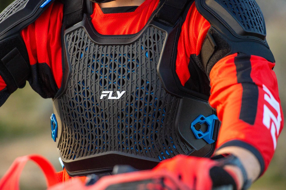 Chránič hrudi, zad a ramen pro motokros, MTB a další aktivity / chránič hrudníku a zad FLY RACING BLUEPRINT RCH-3 barva černá velikost S/M obvod hrudníku 94–107 cm