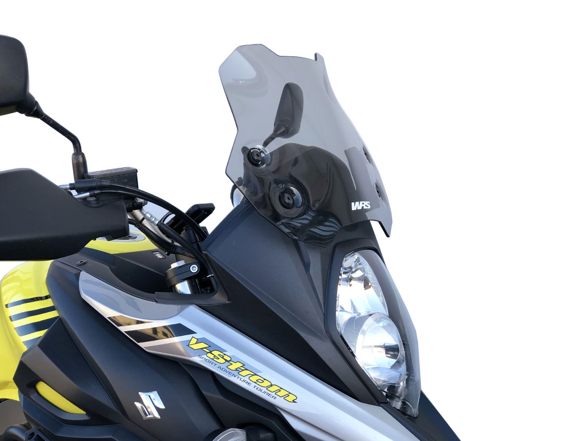 Plexi motocyklu WRS pro SUZUKI V-STROM 650 2017-2020, verze SPORT, výška 28 cm, barva kouřová
