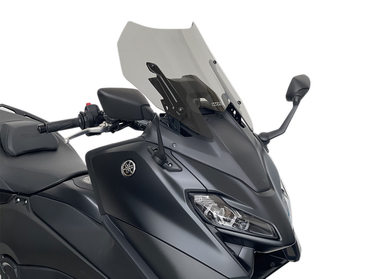 Plexi motocyklu WRS pro YAMAHA T-MAX 560 rok 2022 verze intermedio, barva kouřová, výška 32 cm