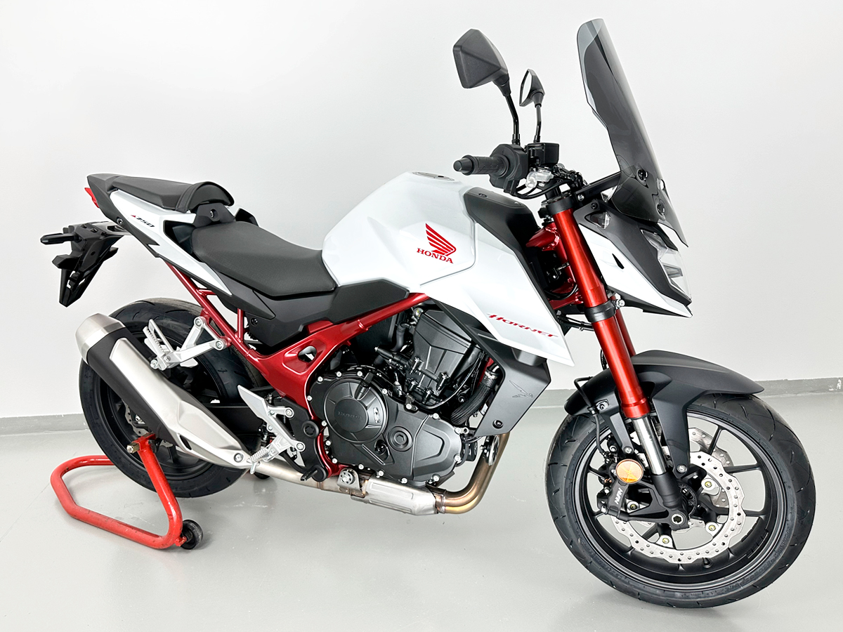 Plexi motocyklu WRS verze CAPONORD pro HONDA HORNET 750 ABS rok 2023-2024 barva kouřová, výška plexi 51 cm