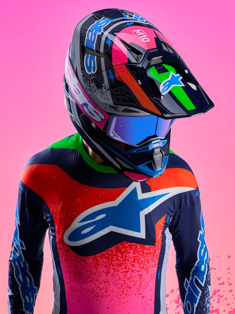 Motokrosová přilba ALPINESTARS SUPERTECH S-M10 lTOMAC LIMITED EDITION RECORDS COLLECTION (šedá/multicolor) 2026