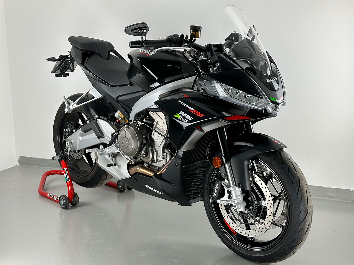 Plexi motocyklu WRS verze TOURING pro motocykly APRILIA TUONO 660 ABS viz popis rok 2021-2024, výška 38,5 cm, šíře 34 cm, barva čirá