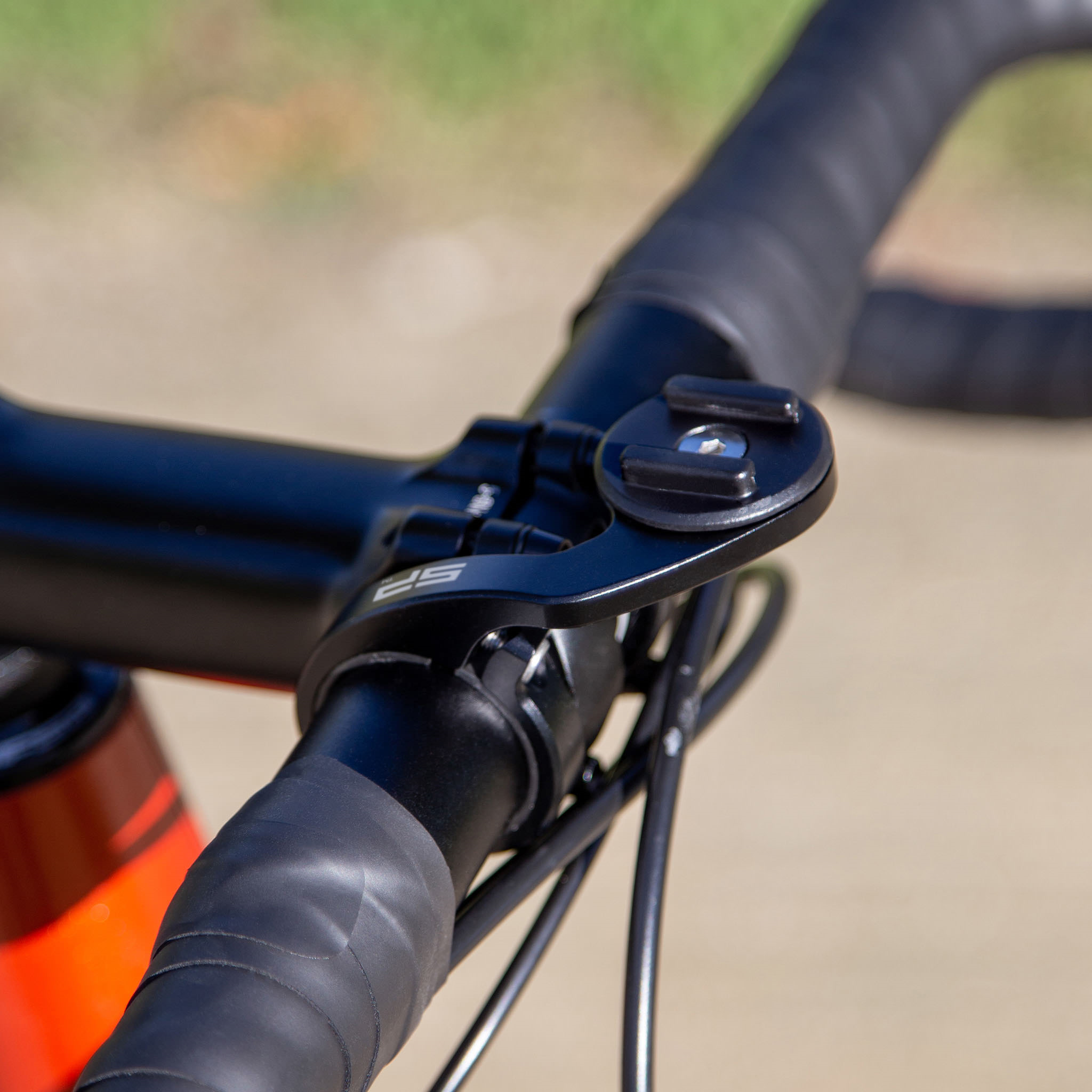 Držák mobilního telefonu na silniční kolo SP CONNECT HANDLEBAR MOUNT PRO 53245 pro řídítka s průměrem 25,4mm, 31,8mm a 35mm