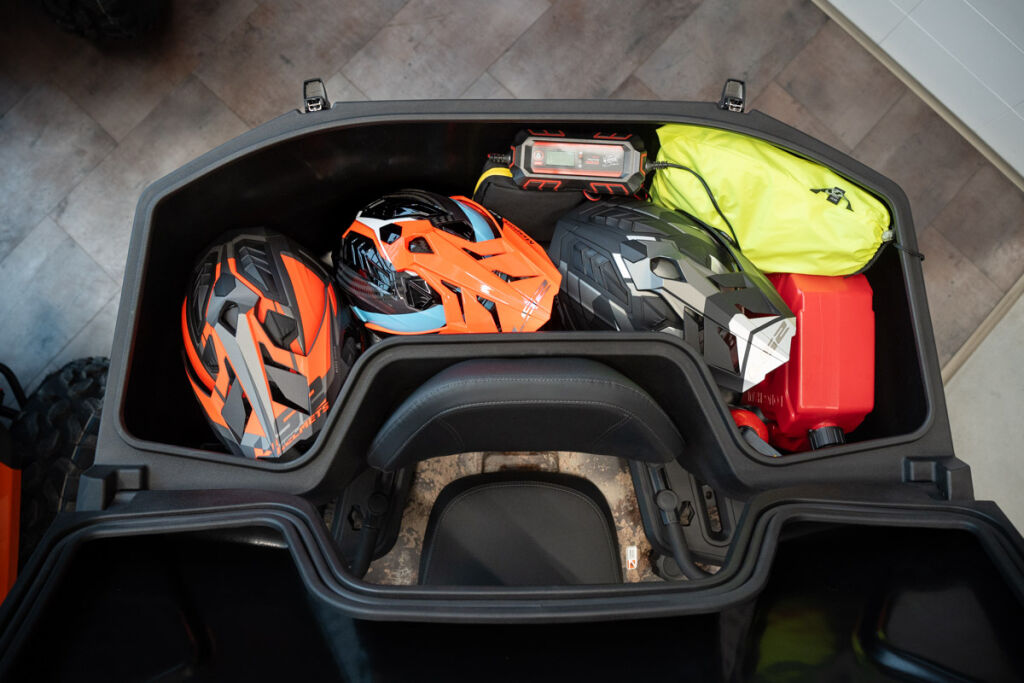 Extra velký uzamykatelný zadní box na čtyřkolku SHARK ACCESSORIES AX165 objem 165 litrů, barva černá