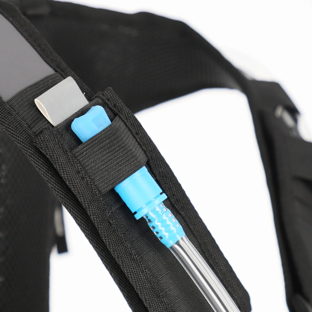Batoh s picím vakem / picí vak ACERBIS ACQUA DRINK BAG/BACKPACK objem batohu 5 litrů, objem picího vaku 2 litry, barva černá/bílá