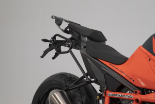 a Podpěra bod brašnu SW MOTECH SLC SIDE CARRIER pro KTM Super Duke R 1290 2019-2023 pro pravou stranu  