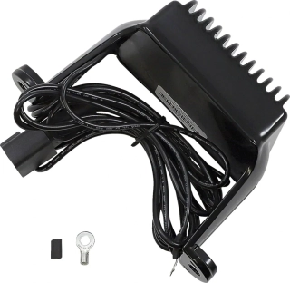 Regulátor dobíjení / regulátor napětí DRAG SPECIALTIES PREMIUM VOLTAGE REGULATOR pro HARLEY DAVIDSON FLHT / FLHRCI / FLTRI rok 1999-2001 barva černá