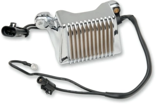 Regulátor dobíjení / regulátor napětí DRAG SPECIALTIES pro HARLEY DAVIDSON FLHT/ FLHR/ FLTR rok 2004-2005 barva chromová