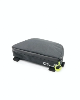 Textilní taška do prostoru motocyklu mezi palubní deskou a čelním plexi OJ ATMOSFERE FRONT BAG KEEPER objem 1 litr, barva černá 