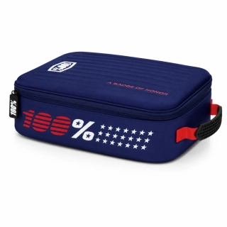 a Taška na přepravu motokrosových brýlí a doplňků 100% PATRIOT PRO GOGGLE CASE BARVA MODRÁ/BÍLÁ/ČERVENÁ